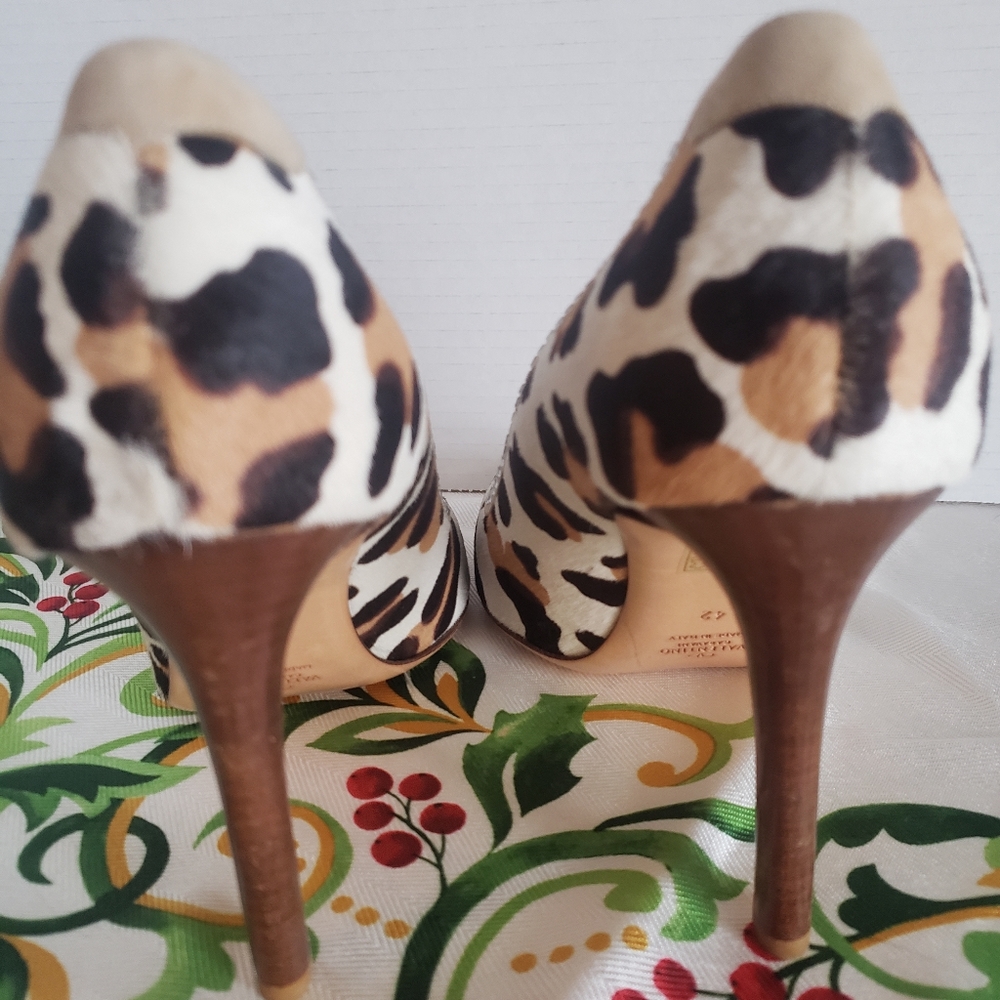 Size 42 Valentino Garavani Leopard print pumps - Picture 4 of 6
